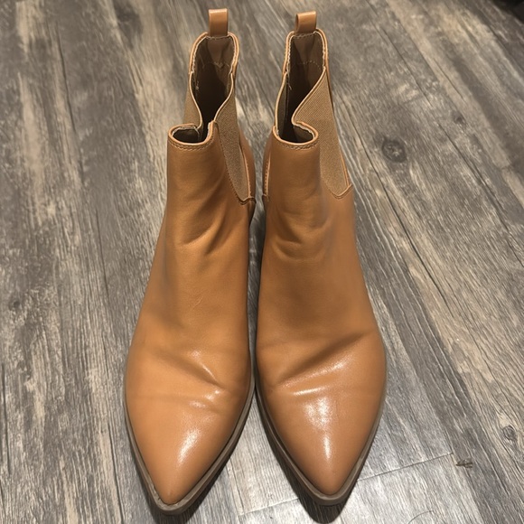 Universal Thread Bootie, Tan. - Picture 4 of 4